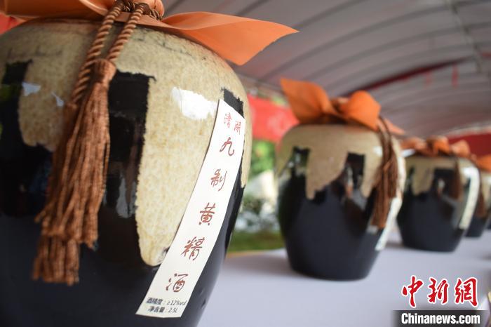 資料圖：綢嶺村的特色產(chǎn)品?！¤蠘s縣東源鄉(xiāng) 供圖 攝