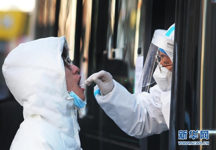 石家莊：“核酸采樣流動車”助力核酸檢測