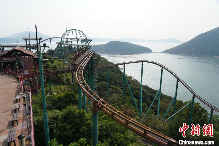 圖為山上園區(qū)越礦飛車(chē)等機(jī)動(dòng)設(shè)施將被淘汰?！垷?攝