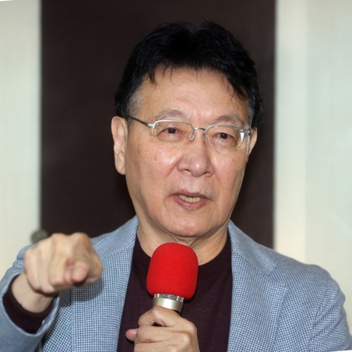 趙少康的忍狠穩(wěn)能否出奇制勝？_1612862525958