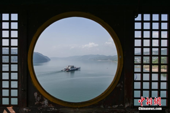 長(zhǎng)江“盆景”石寶寨景色秀美