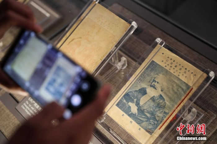 中共一大紀(jì)念館全新開放 珍貴照片、文物集中亮相