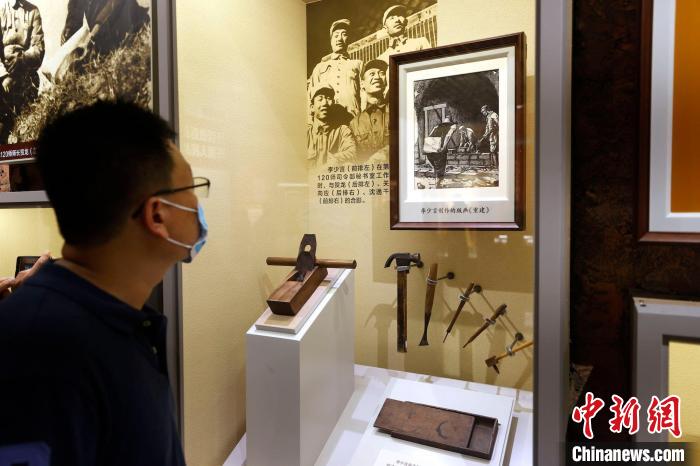 國內(nèi)60家主題紀(jì)念（博物）館聯(lián)合推出中共抗戰(zhàn)文物專題展