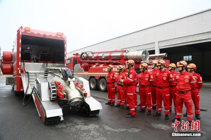 【圖刊】有你們，“河南一定中”