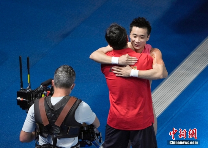 38金！曹緣奪得東京奧運(yùn)會(huì)男子十米跳臺(tái)金牌