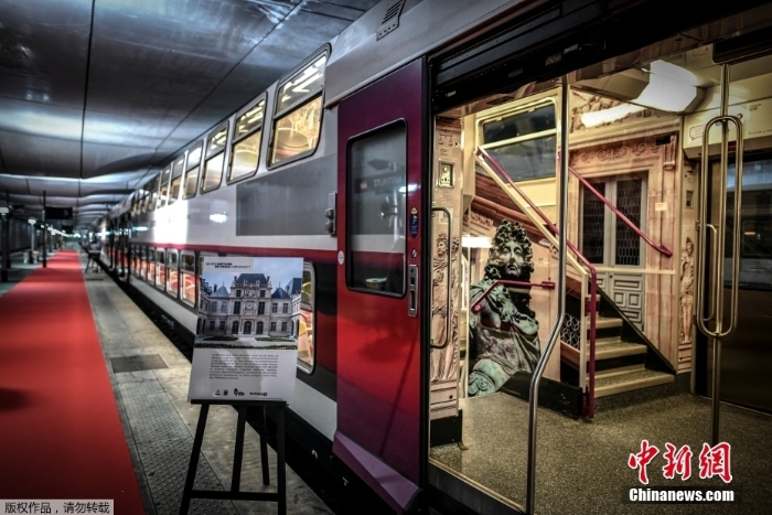 法國巴黎地鐵變身沉浸式“博物館” 通勤從此浪漫文藝