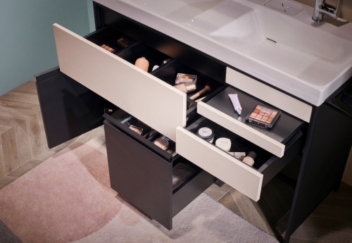 “妍”之有物，為美妝備 廚衛(wèi)創(chuàng)新先鋒科勒發(fā)布全新科勒美妝空間