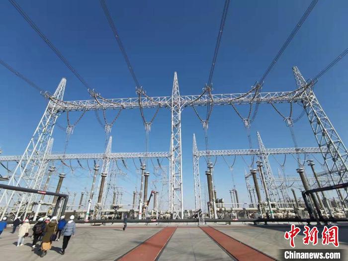 吉泉直流開啟精益化綜合檢修。　閆文陸 攝