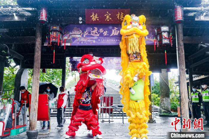 中國大運(yùn)河廟會現(xiàn)場?！≈鬓k方供圖