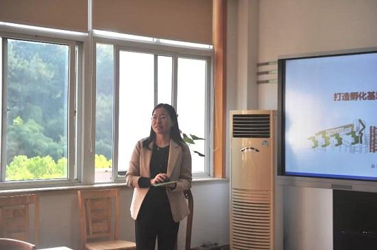 浙川交流，共同發(fā)展——美姑縣教育團(tuán)隊(duì)來(lái)北侖區(qū)蔚斗小學(xué)參觀交流