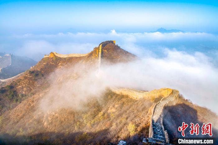 浩蕩的云海 周萬(wàn)來(lái) 攝 浩蕩的云海 周萬(wàn)來(lái) 攝