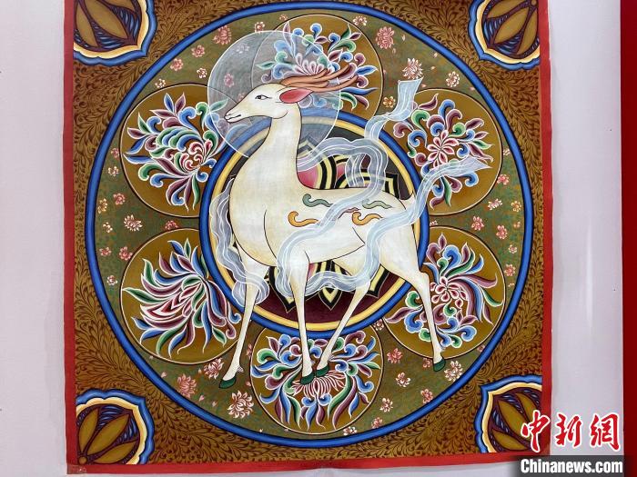 甘肅的唐卡畫(huà)《九色鹿》 李秋瑩 攝