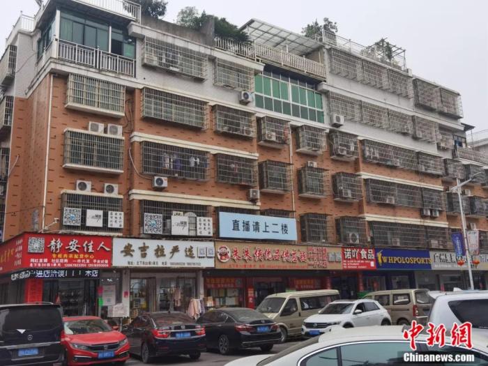 江北下朱村街景。周孫榆 攝