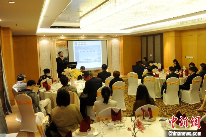 11月23日，香港特區(qū)政府駐福建聯(lián)絡(luò)處在漳州舉行服務(wù)介紹會?！埥鸫?攝