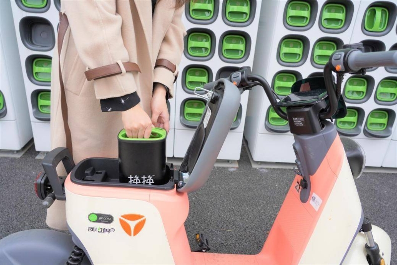 如何找到最近換電站？杭州白領(lǐng)圖解換換智能換電“三步換電”步驟