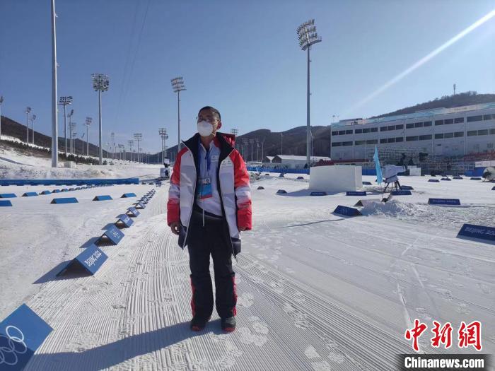 圖為陳國徽在國家冬季兩項(xiàng)中心?！￡悋展﹫D