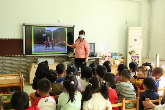 不負(fù)春光，善育生命——北京市經(jīng)開區(qū)亦莊中心幼兒園主題開園典禮
