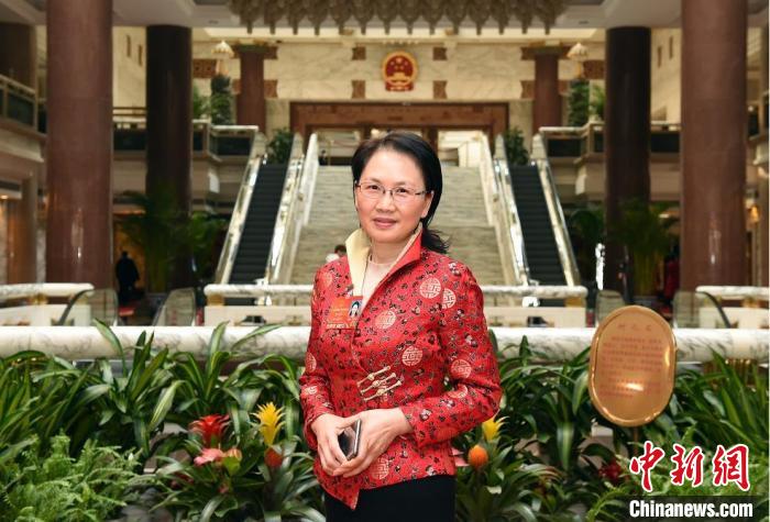 外賣小哥有單位嗎？全國人大代表建議完善“小哥們”權(quán)益保護(hù)