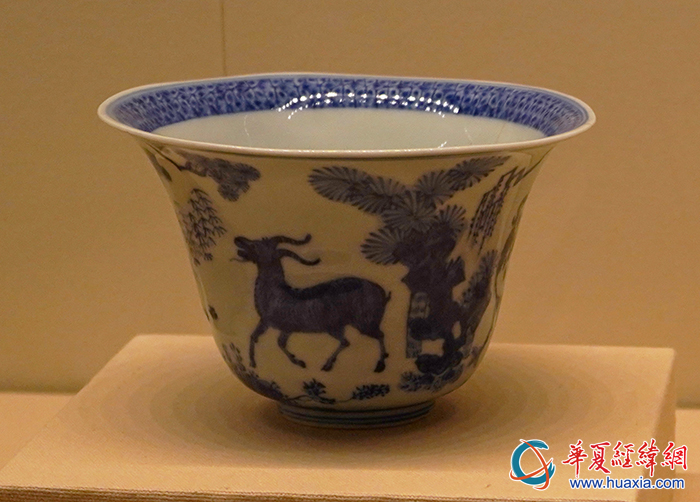 青花三陽開泰仰鐘式杯 青花三陽開泰仰鐘式杯