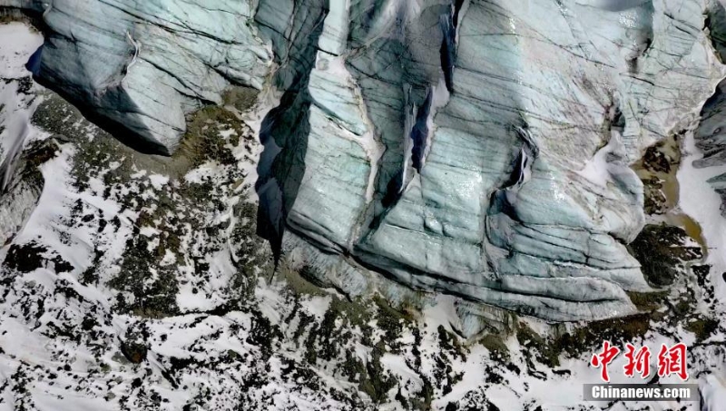 人跡罕至！長(zhǎng)江源冰川蔚為壯觀