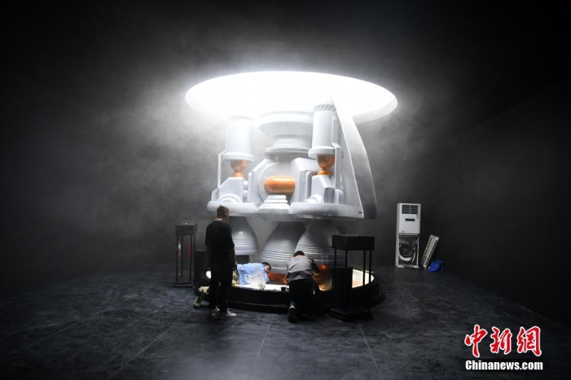 “漫無邊界”中國航天文創(chuàng)藝術(shù)展亮相成都