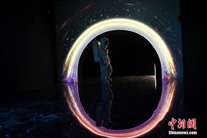 “漫無邊界”中國航天文創(chuàng)藝術(shù)展亮相成都