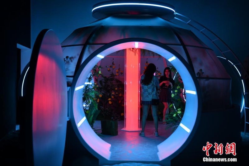 “漫無邊界”中國航天文創(chuàng)藝術(shù)展亮相成都