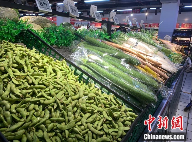 25日上午北京某超市。宮宏宇 攝