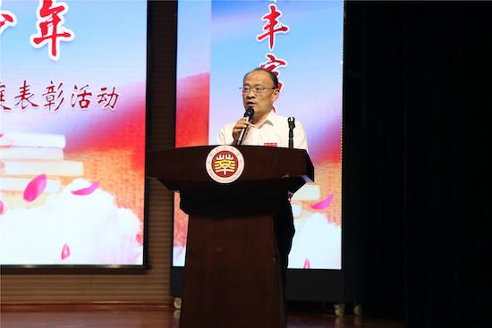 東營市東營區(qū)文華學校第三屆誦讀大賽暨書香家庭表彰活動圓滿結(jié)束