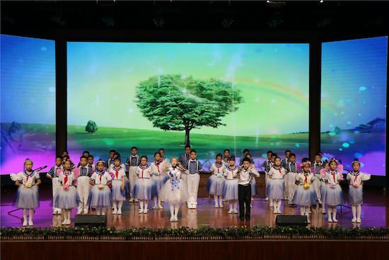 東營市東營區(qū)文華學校第三屆誦讀大賽暨書香家庭表彰活動圓滿結(jié)束