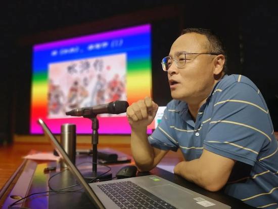 東營(yíng)市文聯(lián)“青芽工程” 文學(xué)人才培養(yǎng)課堂走進(jìn)東營(yíng)區(qū)文華學(xué)校