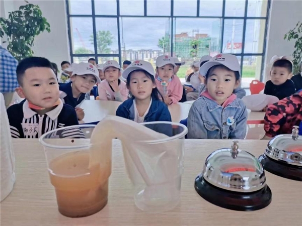 中信環(huán)境技術(shù)：污水廠開放日，小實(shí)驗(yàn)有大能量