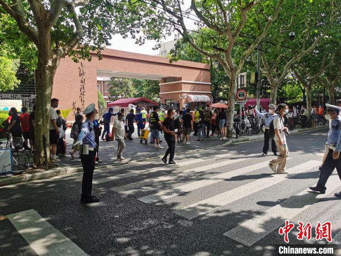 圖為上海市南洋模范中學(xué)考點(diǎn)?！∩虾＞焦﹫D