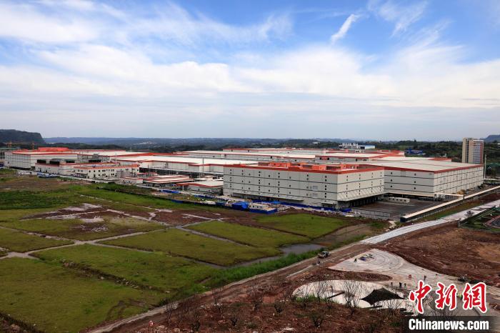 宜賓三江新區(qū)東部產(chǎn)業(yè)園?！⊥趵?攝