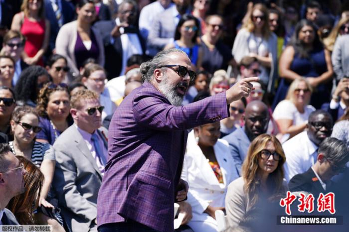 點擊進(jìn)入下一頁