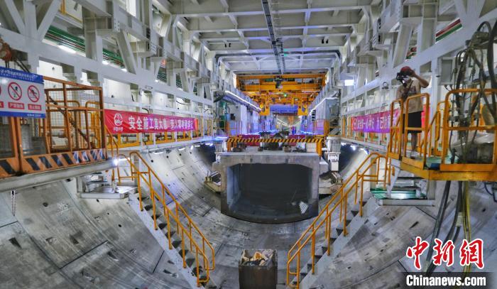 珠江口隧道盾構段施工現(xiàn)場 楊寶森 攝