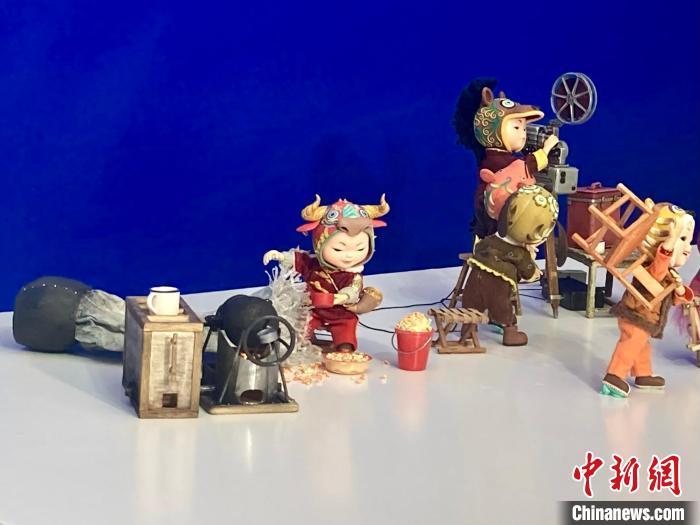 圖為第十二屆北京國際電影節(jié)動(dòng)畫宣傳片的主角——十二個(gè)生肖福娃?！⌒戽?攝