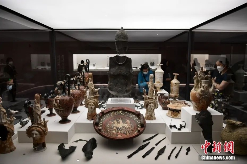 資料圖：“意大利之源——古羅馬文明展”亮相中國國家博物館，展出來自意大利全國26家國家級博物館的308套共503件珍貴文物。<a target='_blank' href='/'>中新社</a>記者 田雨昊 攝