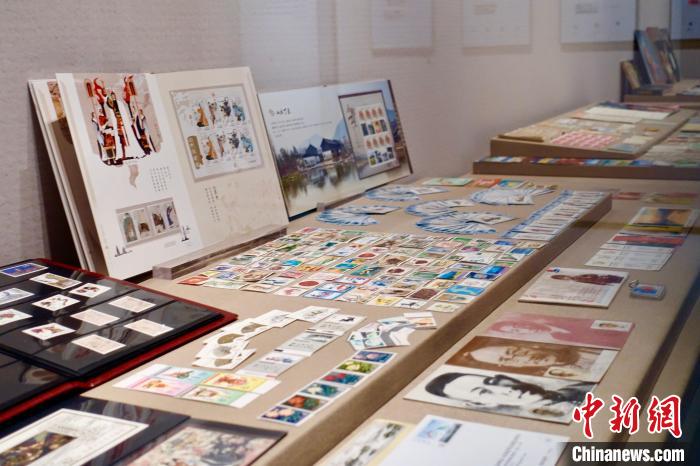 杭州國(guó)家版本館開(kāi)展?！″X晨菲 攝