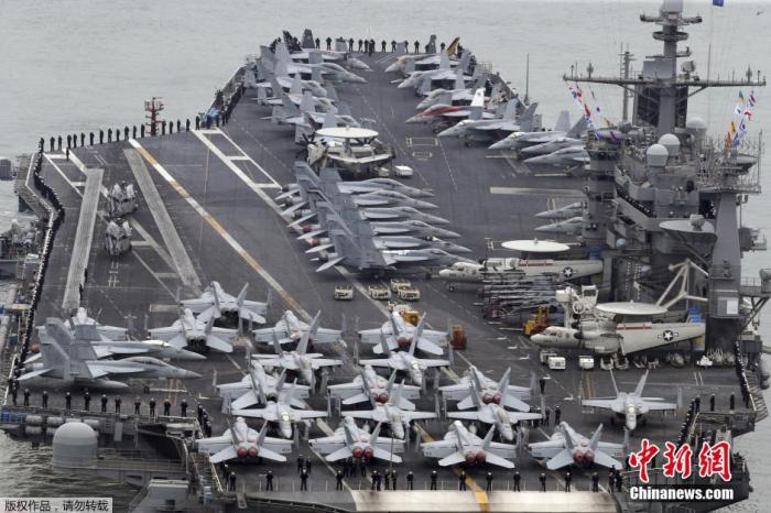 資料圖：2016年3月13日消息，美國“斯坦尼斯號”核動(dòng)力航母抵韓參加韓美軍演。.jpg