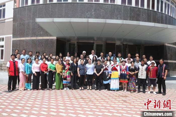 8月22日，“2022年云南省希望小學(xué)教師培訓(xùn)班”在上海開班?！」﹫D