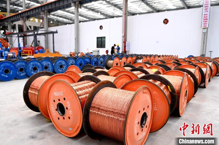 太陽(yáng)電纜(龍巖)有限公司入駐未來(lái)城并開(kāi)工投產(chǎn)。　張金川 攝