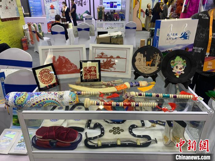 展會(huì)現(xiàn)場。　韓宏 攝