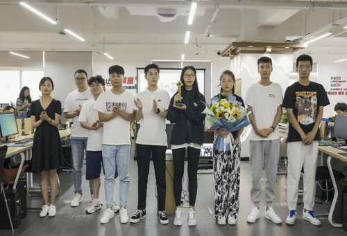 西安中領(lǐng)開展企業(yè)文化日活動(dòng)，慶?？缇充N售業(yè)績(jī)逐年上升