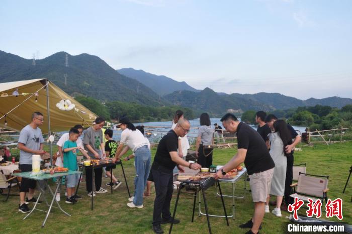 臺胞臺屬“浙里”煙火過中秋:給在外“柚子”一個家