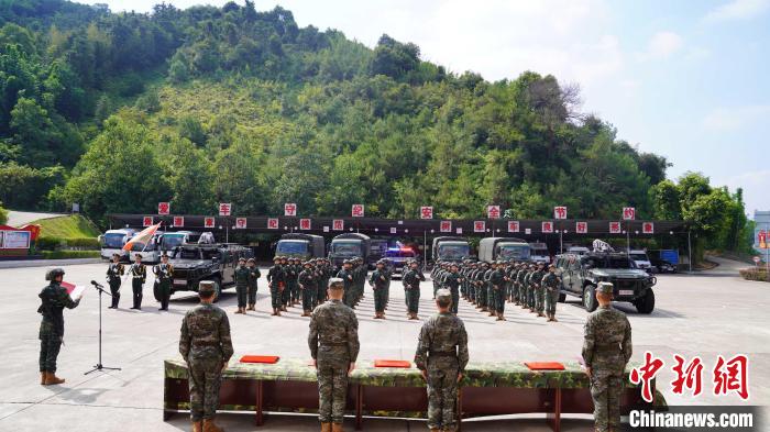 9月2日是，儀式全景。　張陳宇 攝