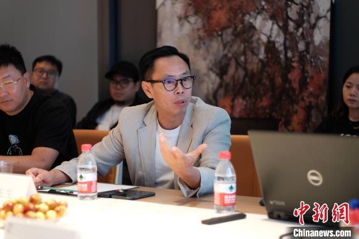 圖為陳維思在工作中?！∈茉L者供圖