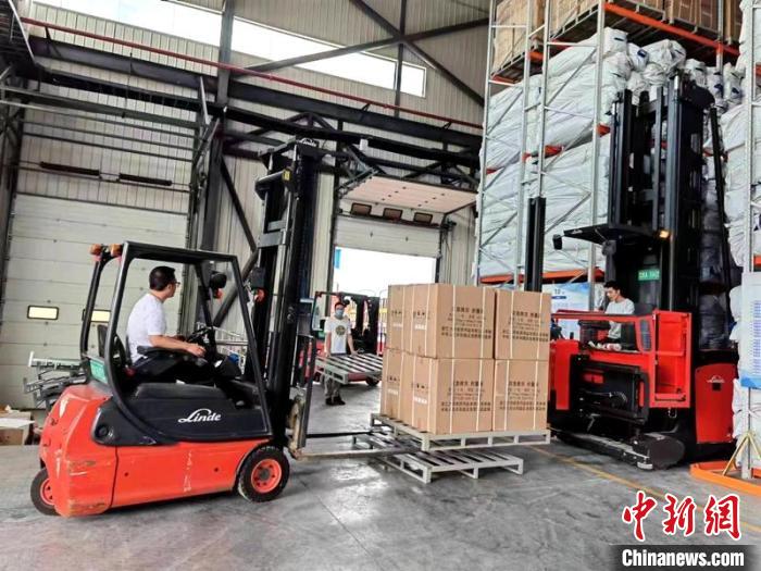 四川瀘定6.8級地震：緊急調(diào)配首批3.2萬件救災物資支援震區(qū)