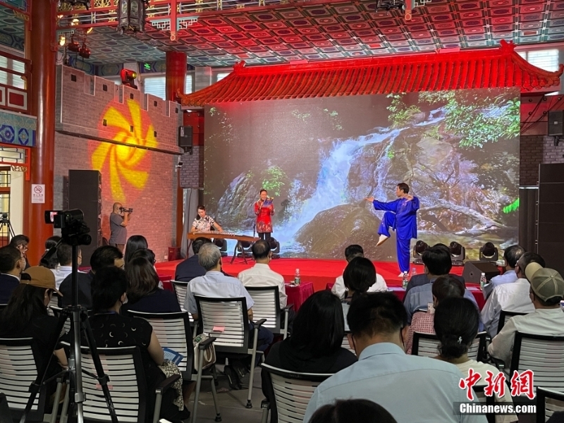 圖為北京會(huì)場(chǎng)的太極拳表演。 <a target='_blank' href='/'>中新社</a>記者 朱賀 攝