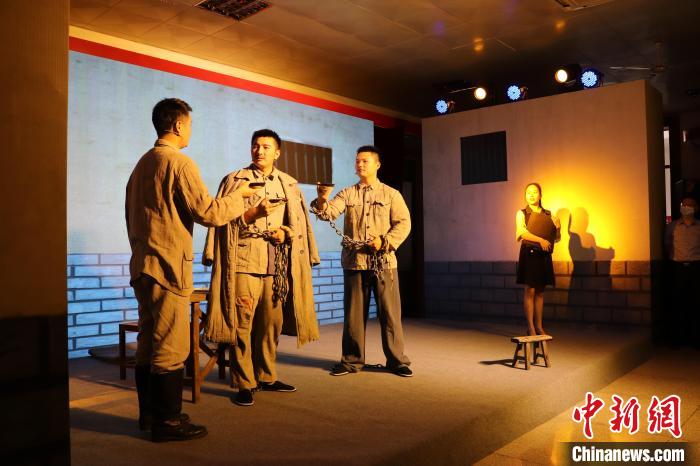 圖為沉浸式話劇《如你所愿》 徐夢文 攝